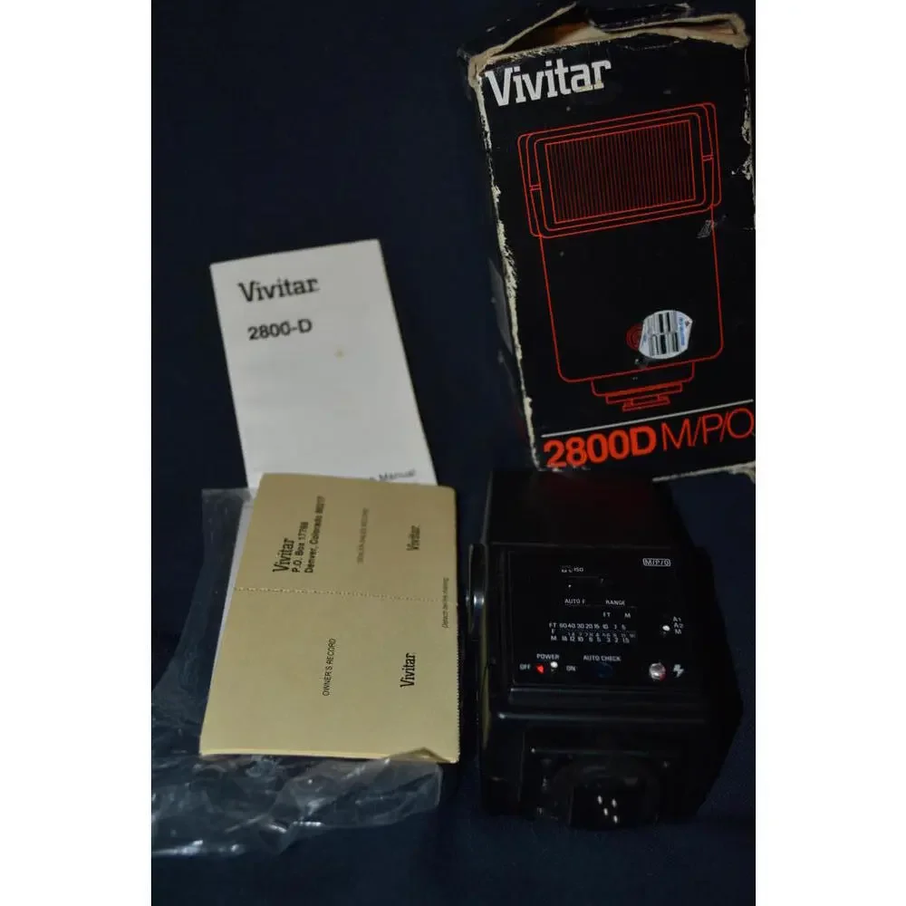 Vivitar 2800-D Auto Thyristor Shoe Mount Tilting Head Flash TESTED